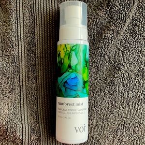 Voir Rainforest Mist Hairspray